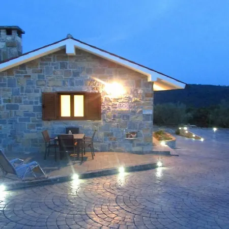House Ida Holiday home Marezige